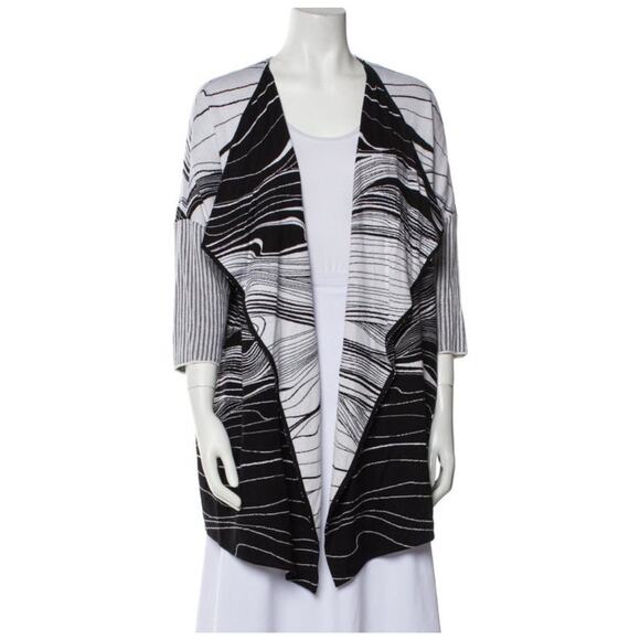 ST JOHN Black White Open Front Sweater Cardigan Size Medium EUC - Picture 1 of 7